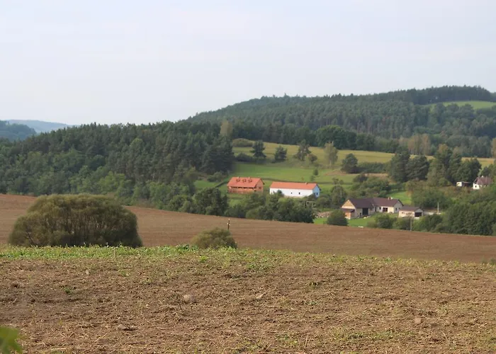 - Slapy/pazderny